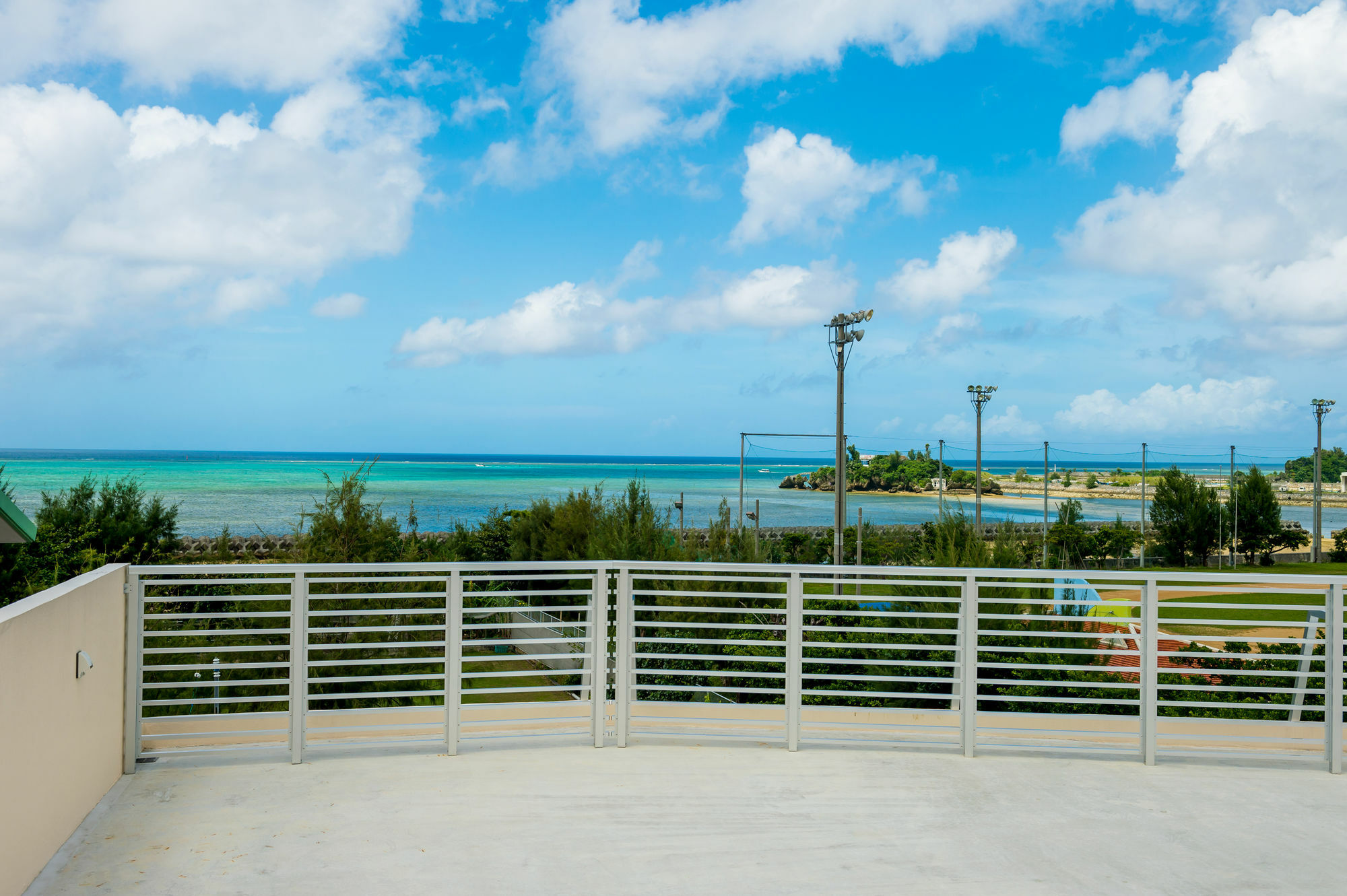 United Resort Ocean Front Onna Exterior foto